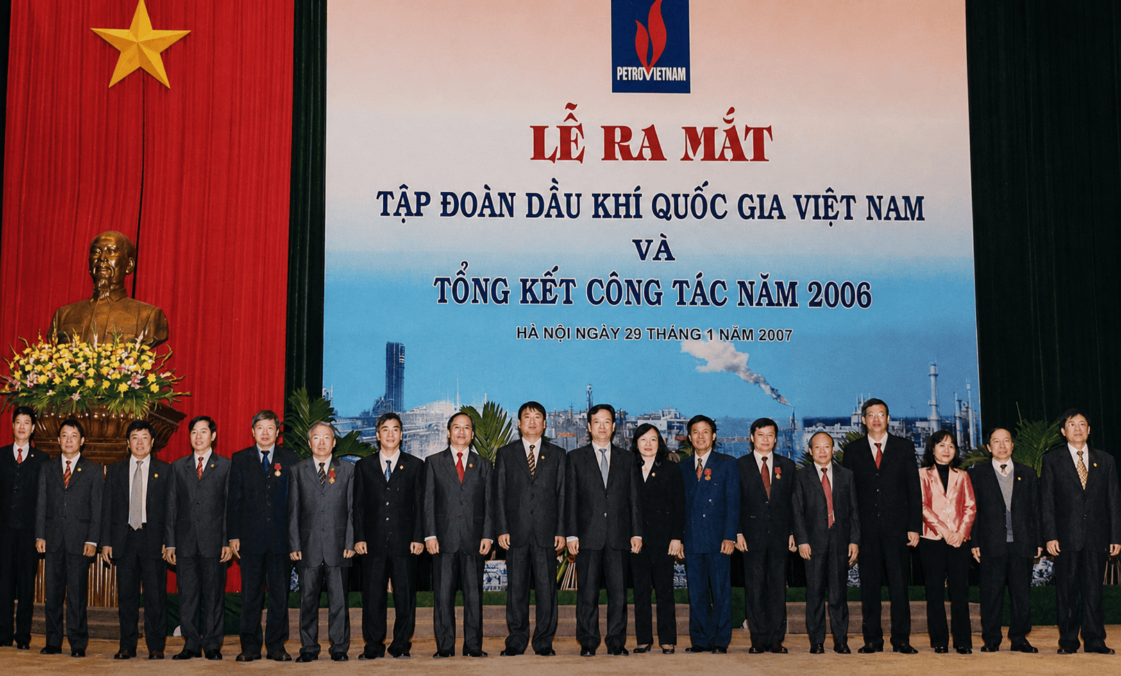 Hình thành Tập đoàn